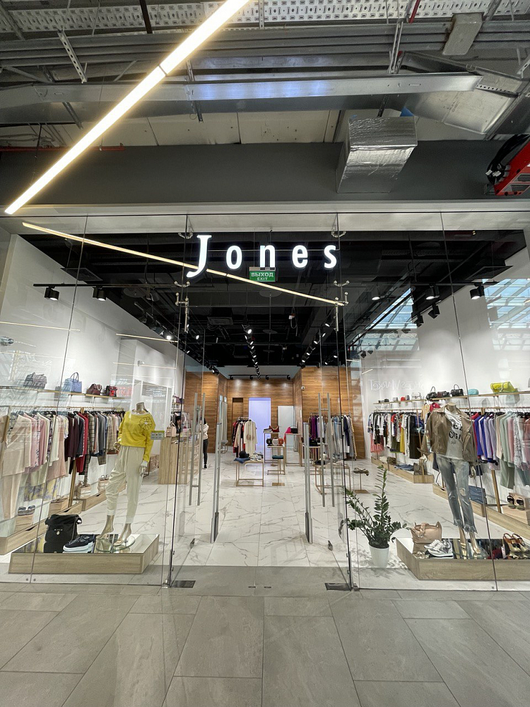 Магазин JONES, 220 м², ТРЦ Европолис